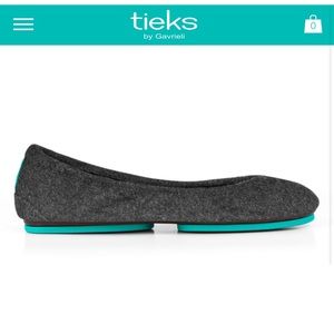 Greystone size 9 Tieks